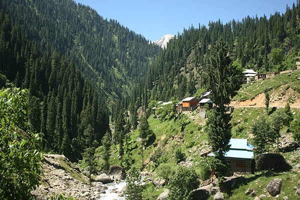 1946713-pakistankashmirtourism-1554806592