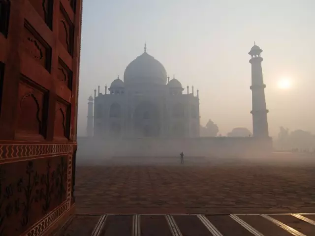 e4b18f67_trgrhlTTT2taj